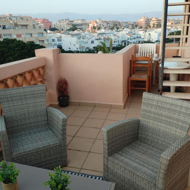 Sun an relax at the Puertomar beach - One-Bedroom Apartment - 4