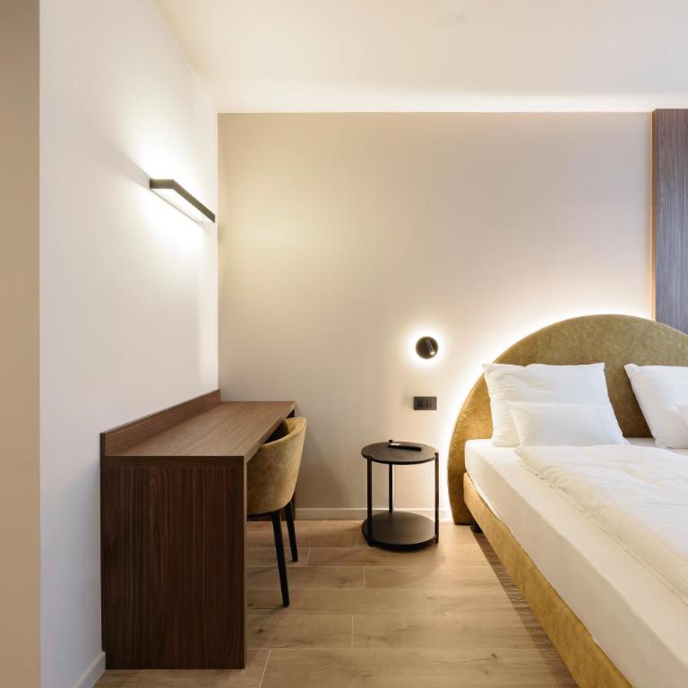 NAOMI Rooms - Camera Tripla Comfort con Doccia - 6