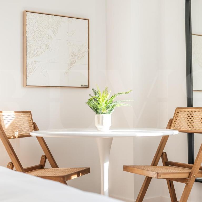 Elegant coastal charm with unique views by REMS - Apartamento de 4 dormitorios con balcón - 18