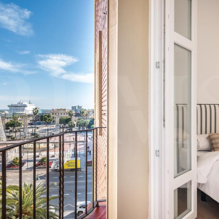 Elegant coastal charm with unique views by REMS - Apartamento de 4 dormitorios con balcón - 11
