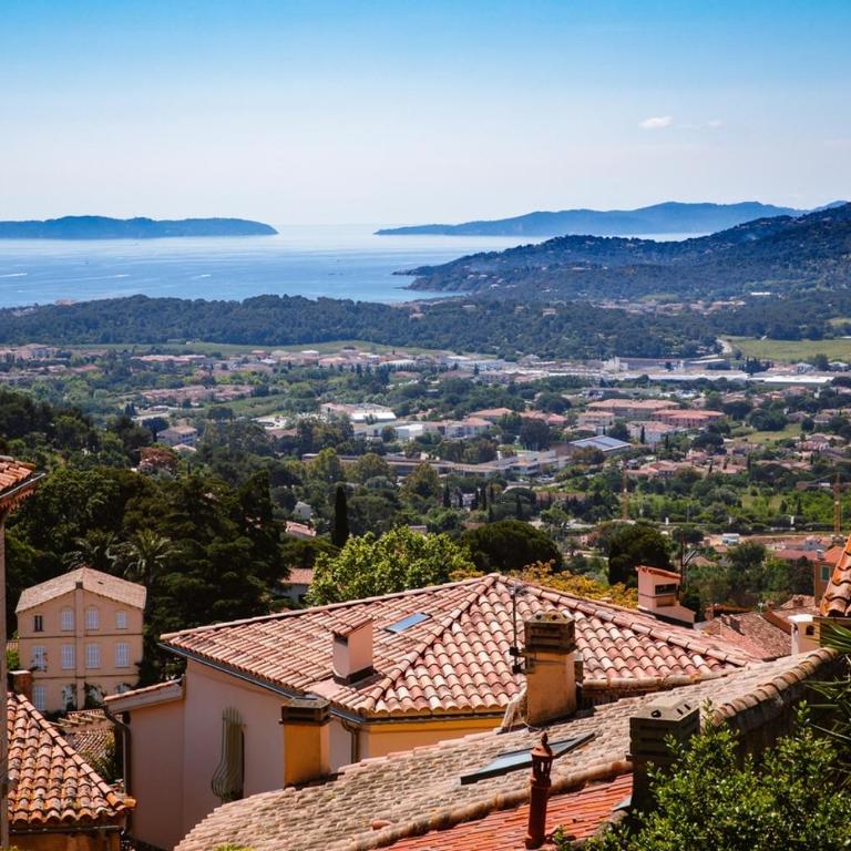 Authentique Villa le Cactus entièrement rénovée climatisée proche des plages du centre du Lavandou et du supermarché - Villa Standard - 55