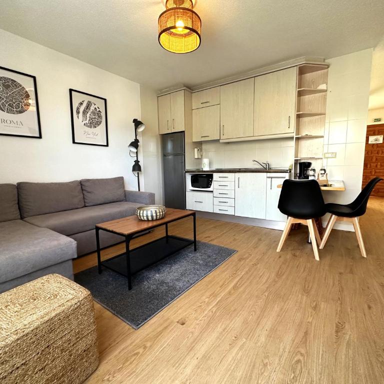 Albir Hills Apartments - Studio with Balcony - 4
