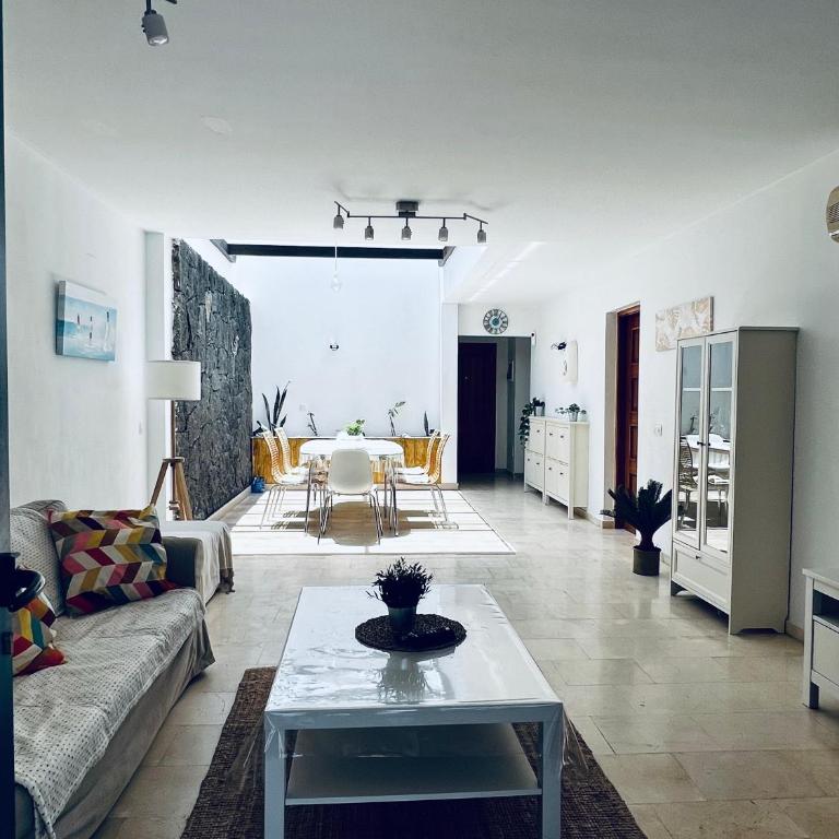 Splendid Casa Nostra, private pool, Wifi, garden - Three-Bedroom Villa - 55