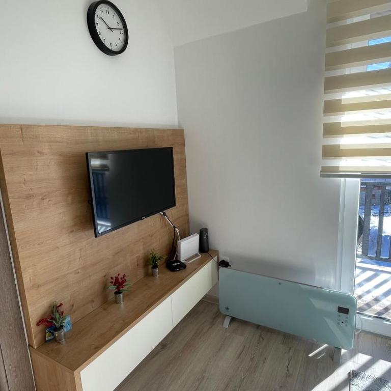 Geregs alibi - Apartman sa 1 Spavaćom Sobom, Balkonom i Pogledom na Planinu - 8