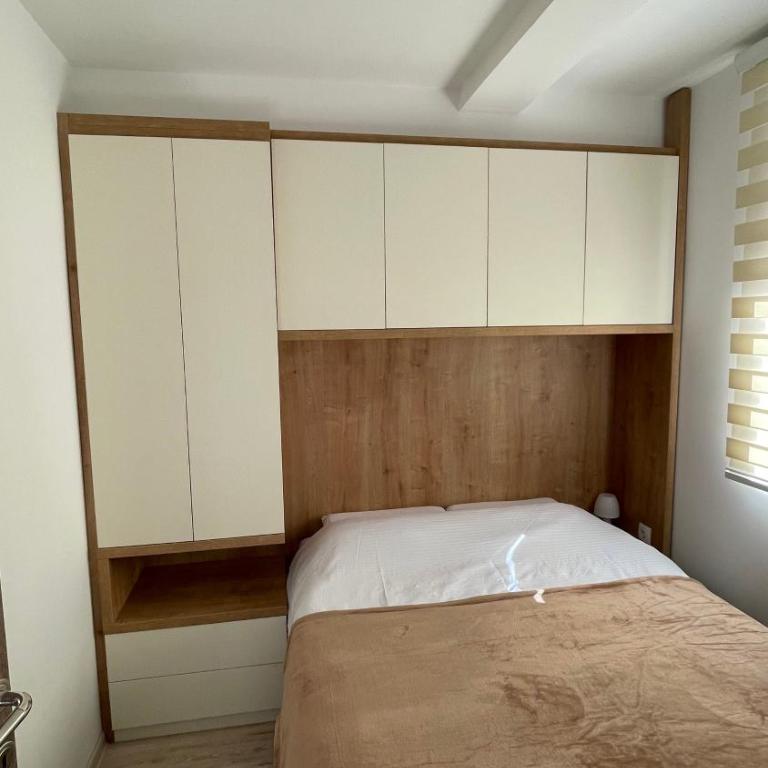 Geregs alibi - Apartman sa 1 Spavaćom Sobom, Balkonom i Pogledom na Planinu - 9