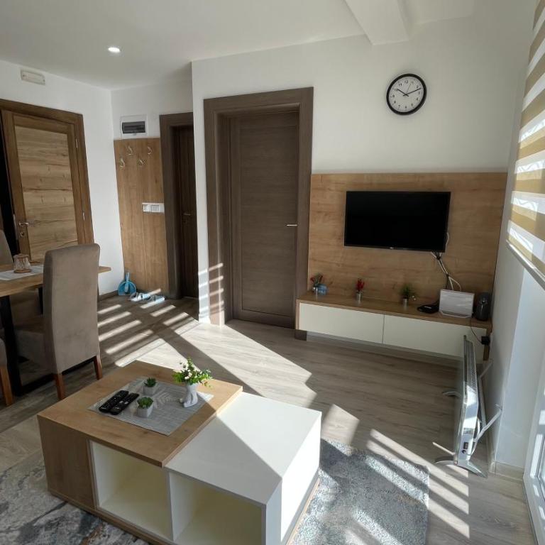 Geregs alibi - Apartman sa 1 Spavaćom Sobom, Balkonom i Pogledom na Planinu - 12