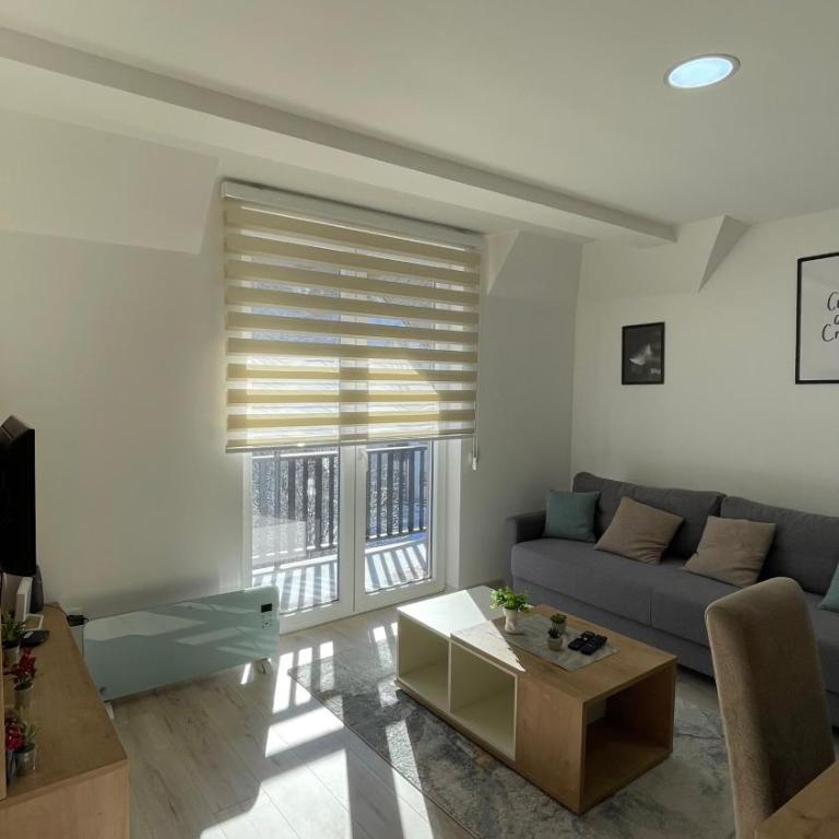 Geregs alibi - Apartman sa 1 Spavaćom Sobom, Balkonom i Pogledom na Planinu - 14
