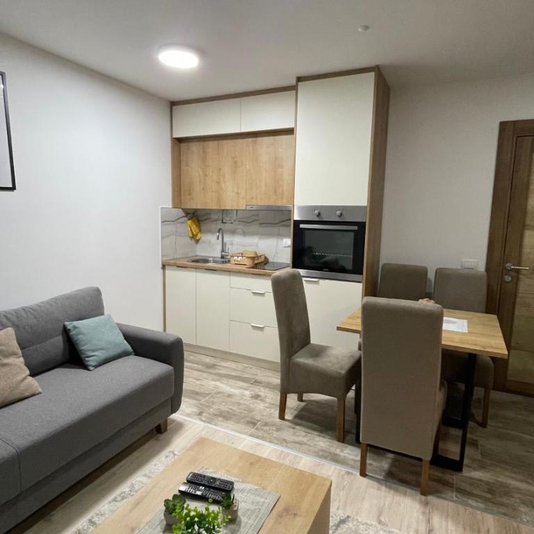 Geregs alibi - Apartman sa 1 Spavaćom Sobom, Balkonom i Pogledom na Planinu - 16