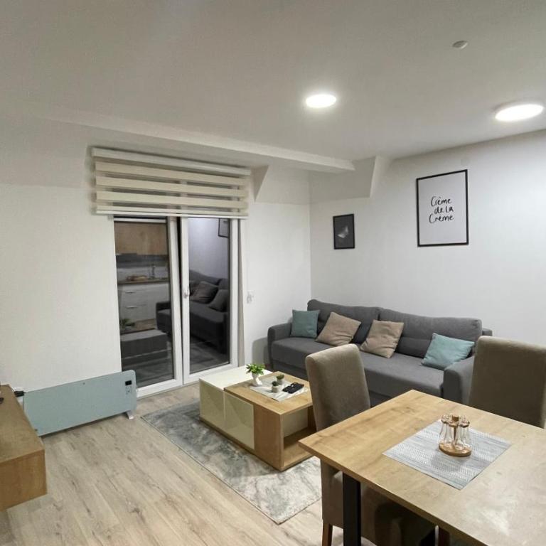 Geregs alibi - Apartman sa 1 Spavaćom Sobom, Balkonom i Pogledom na Planinu - 18