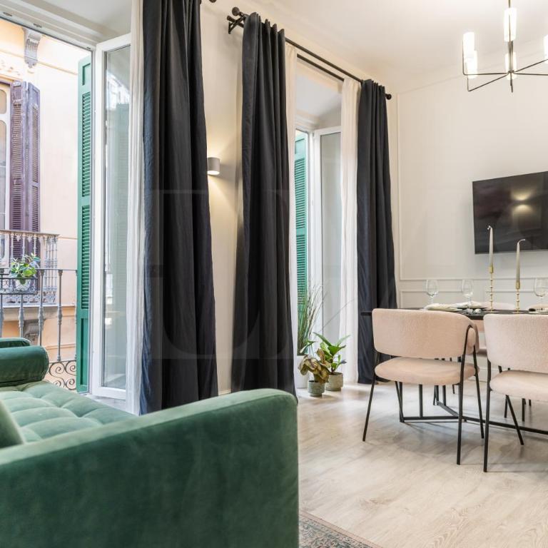 Historic charm steps from top landmarks by REMS - Apartamento de 2 dormitorios - 2