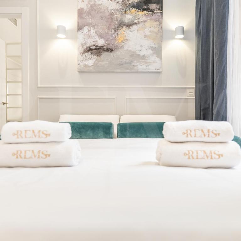Historic charm steps from top landmarks by REMS - Apartamento de 2 dormitorios - 15
