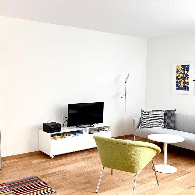 Residenza Lagrev 1 Zimmerwohnung Nr 004 - Typ 12A - Hochparterre - Süd - Apartment mit Blick auf die Berge - 1
