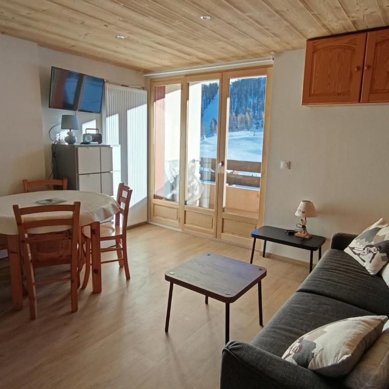 Studio rénové plein sud avec balcon et parking - FR-1-445-213 - Studio - 3
