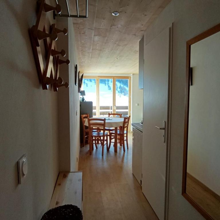 Studio rénové plein sud avec balcon et parking - FR-1-445-213 - Studio - 9