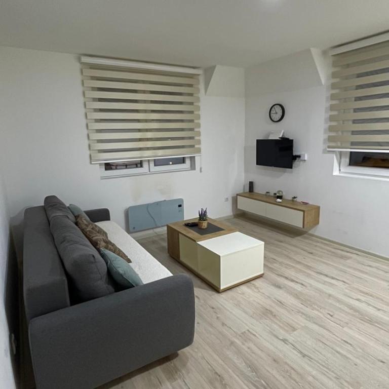 Geregs alibi - Apartman sa 1 Spavaćom Sobom, Balkonom i Pogledom na Planinu - 5