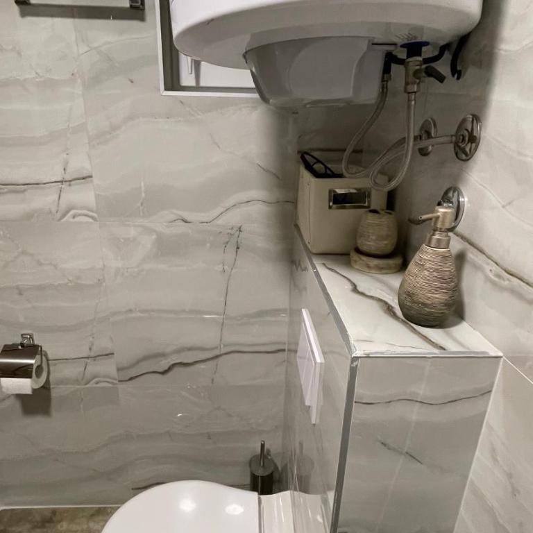 Geregs alibi - Apartman sa 1 Spavaćom Sobom, Balkonom i Pogledom na Planinu - 8