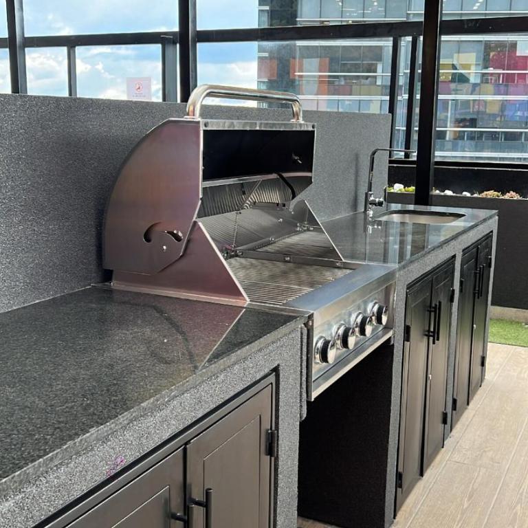 Spectacular city view Loft with Club House - One-Bedroom Apartment - 9