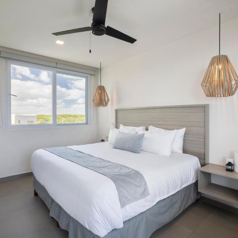 Azulea Isla Mujeres Hotel - Deluxe Double Room with Balcony and Sea View - 11
