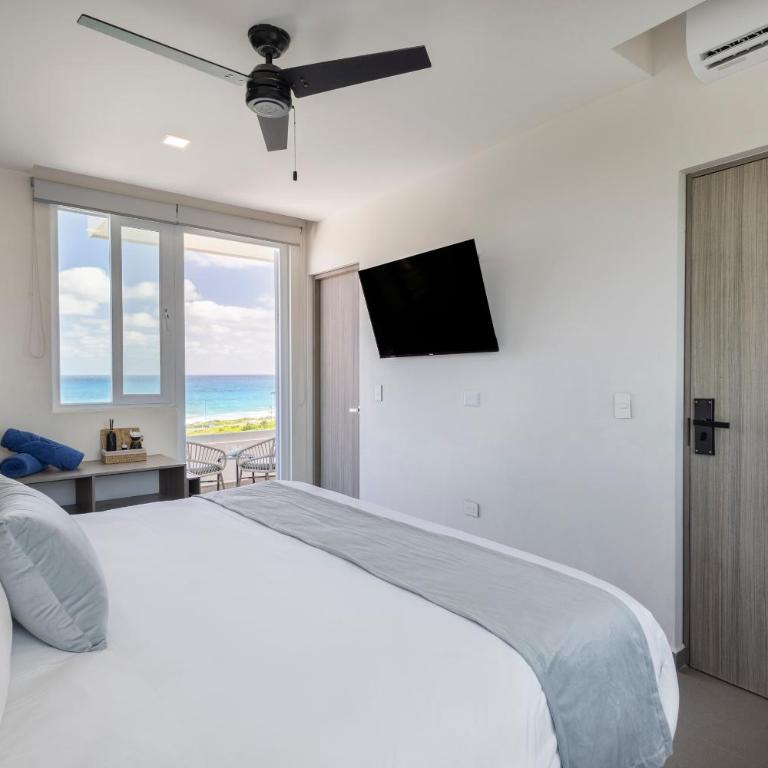 Azulea Isla Mujeres Hotel - Deluxe Double Room with Balcony and Sea View - 10