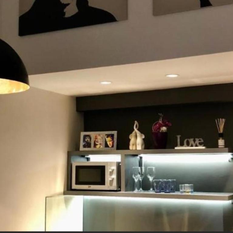 Pop Art S Apartment - Two-Bedroom Apartment - 8