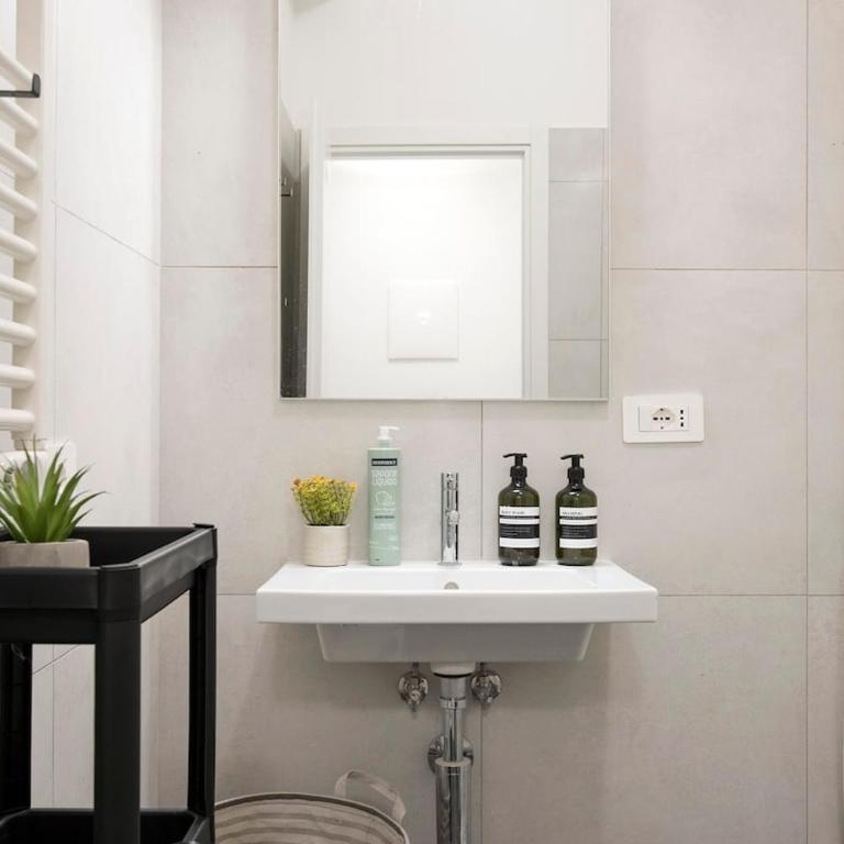 Urban Oasis near Termini, free Parking&Patio, int3 - Appartamento con 2 Camere da Letto - 59