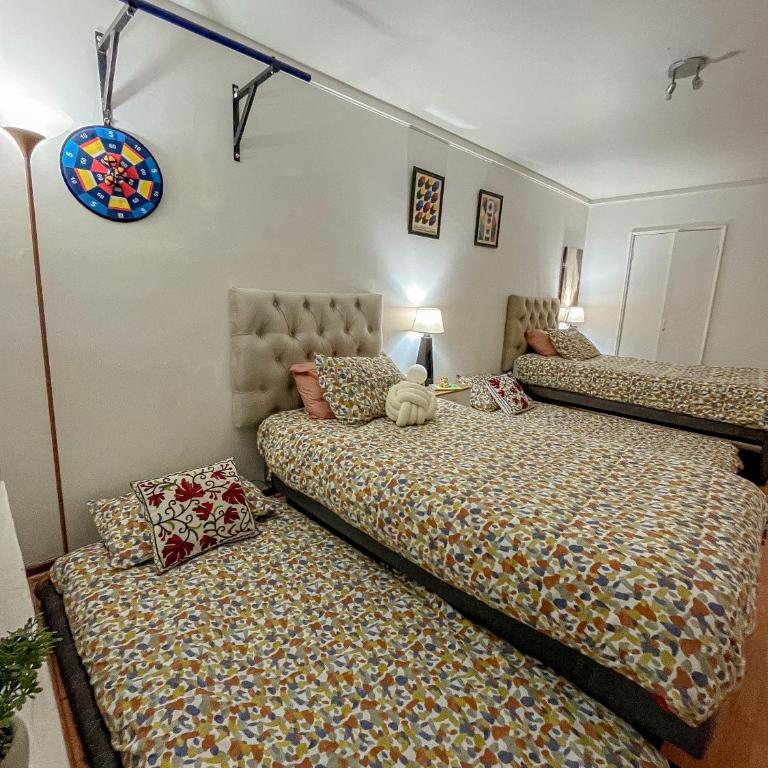 Amplio apartamento para 7 personas a pasos del mar y casino - Three-Bedroom Apartment - 15
