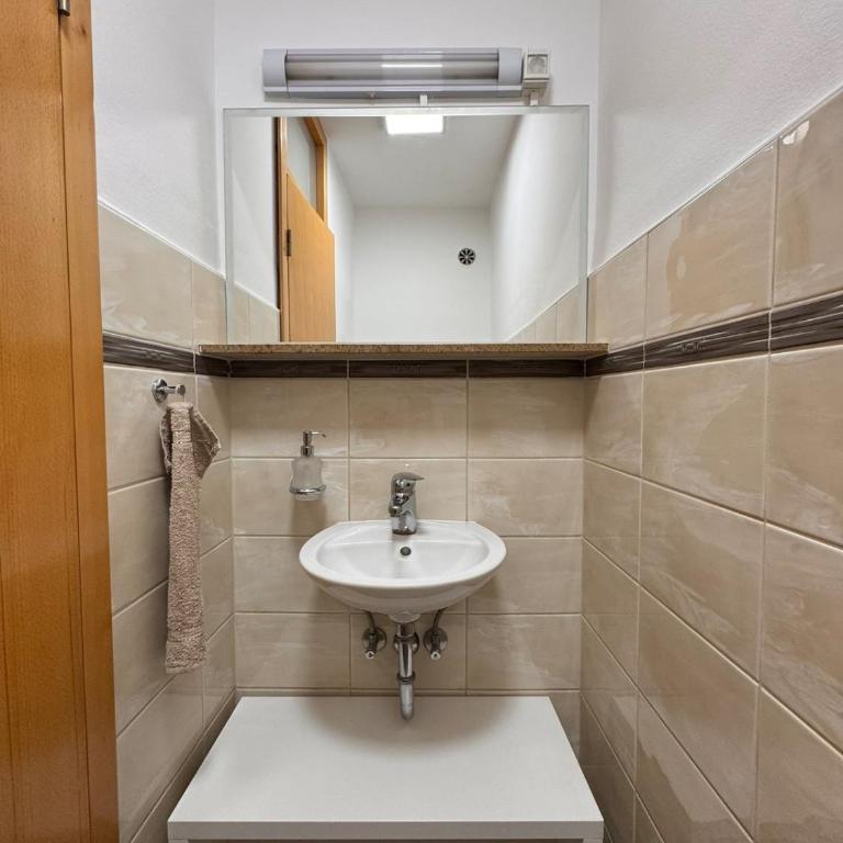 Luxurious 4BDR Retreat with cozy Fireplace - Superior Vila - 13