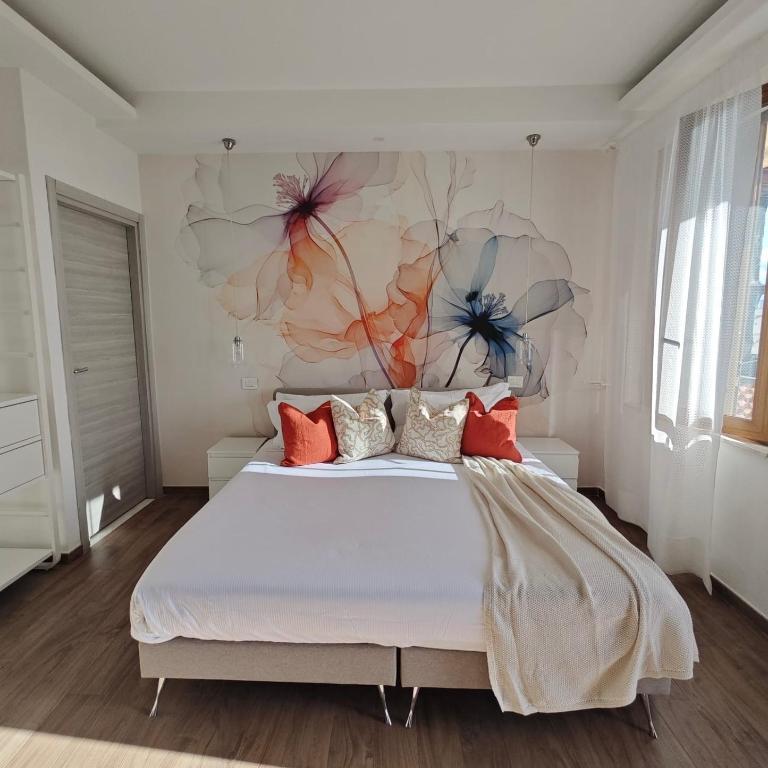 Villa Greta Hotel Rooms & Suites - Deluxe Room - 1
