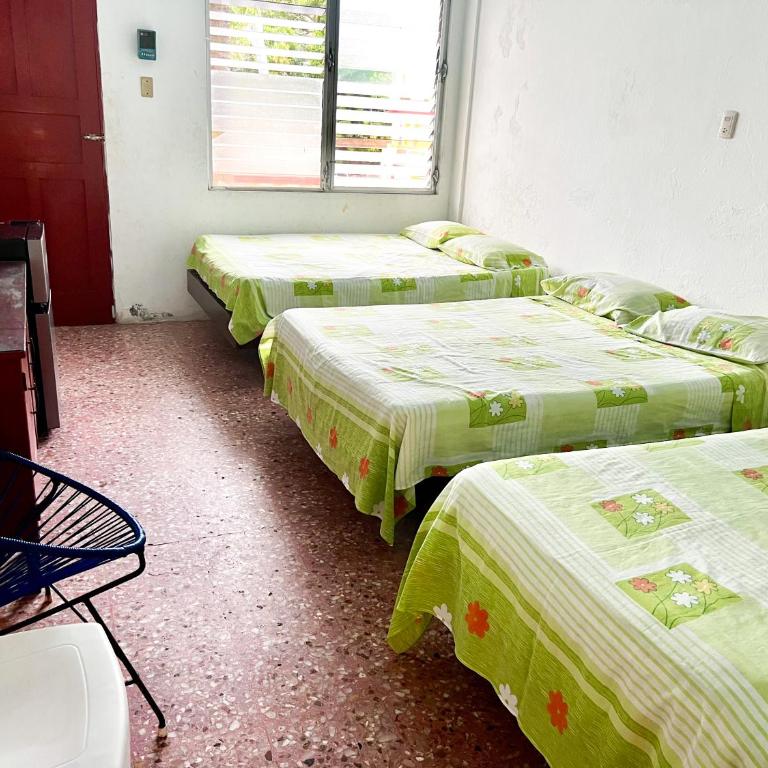 Hotel Walton - Habitación Familiar con balcón - 5