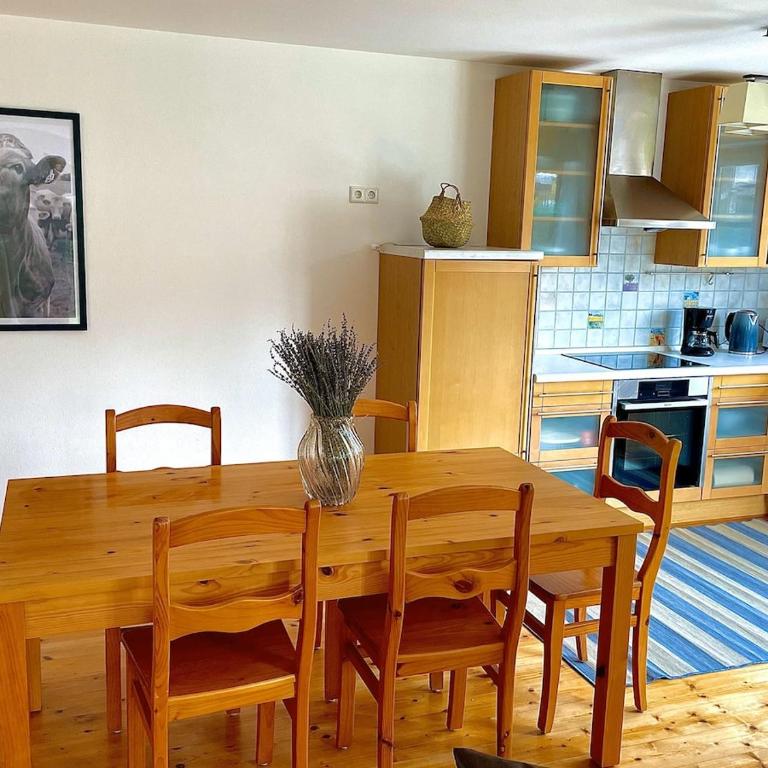 Ferienwohnung Kommod mit Garten und Bergblick - Apartment mit 2 Schlafzimmern und Terrasse - 6