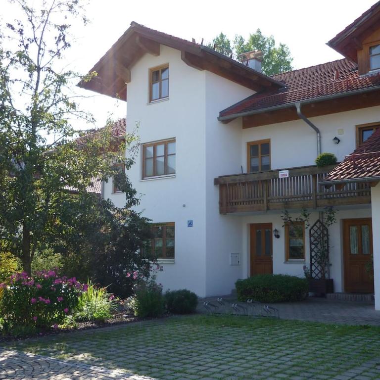 Ferienwohnung Kommod mit Garten und Bergblick - Apartment mit 2 Schlafzimmern und Terrasse - 9