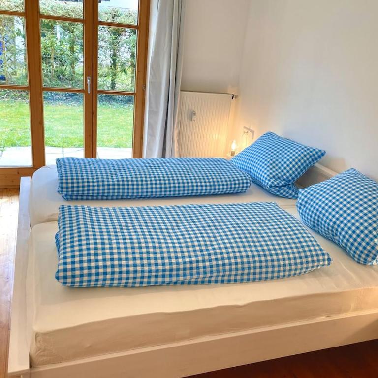 Ferienwohnung Kommod mit Garten und Bergblick - Apartment mit 2 Schlafzimmern und Terrasse - 3