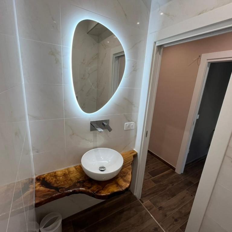 Bucceri Home - Luxury Apartments - Two-Bedroom Deluxe Apartment with Balcony - 15