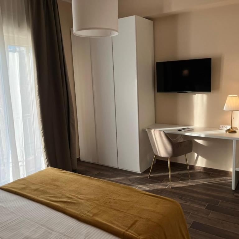 Bucceri Home - Luxury Apartments - Two-Bedroom Deluxe Apartment with Balcony - 7