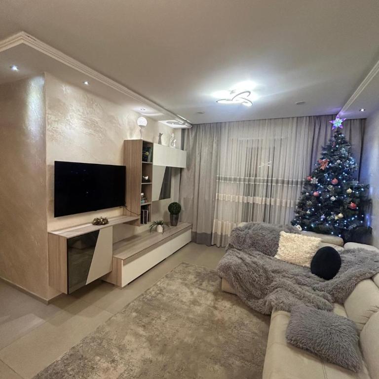 Maison Sofia - Two-Bedroom Apartment with Balcony - 9
