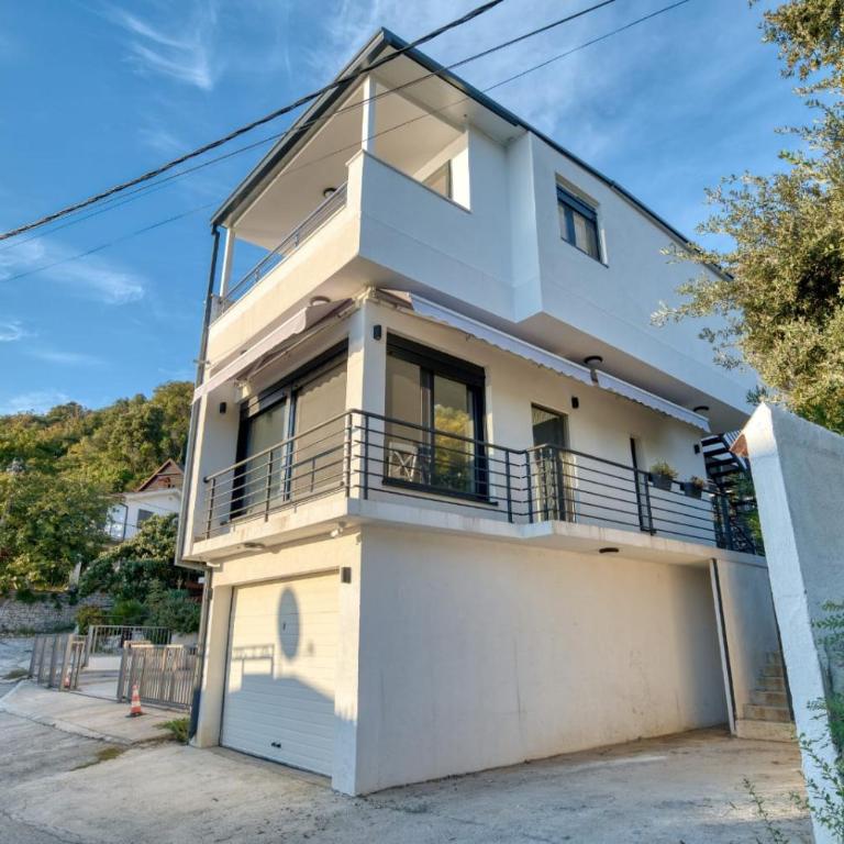 Casa Mia Kruce - Two-Bedroom Apartment - 8
