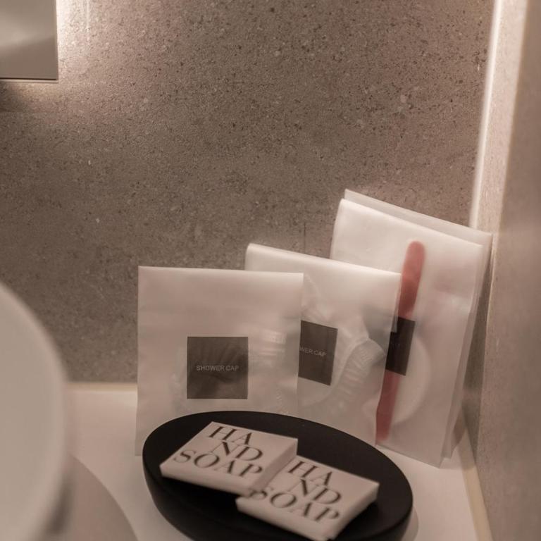 Garni Hotel Galeria - Deluks Dvokrevetna Soba sa Bračnim Krevetom - 6