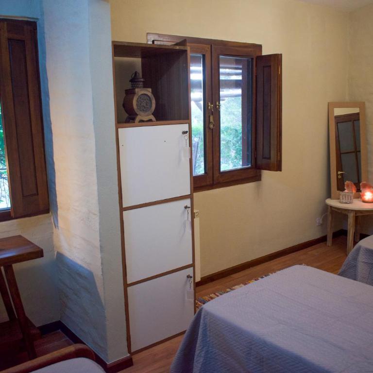 Loma Linda Hostal y Posada Serrana - Habitación Triple Básica con baño compartido - 4
