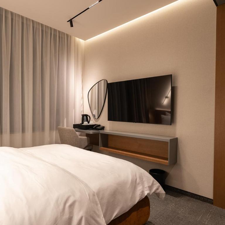 Garni Hotel Galeria - Porodična Soba - 6