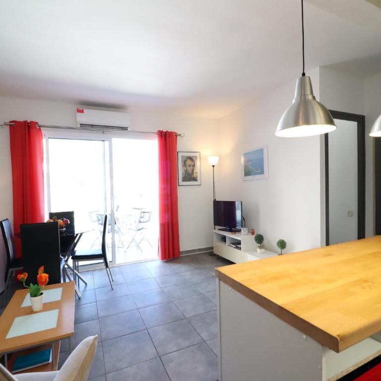 Apartment in Roses with balcony - Two-Bedroom Apartment - 9