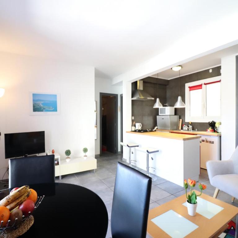 Apartment in Roses with balcony - Two-Bedroom Apartment - 3