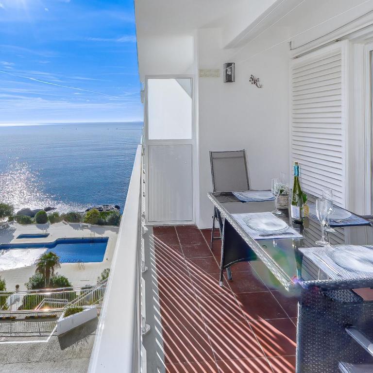 Apartment in Roses with Stunning Beachfront Views - Two-Bedroom Apartment - 23