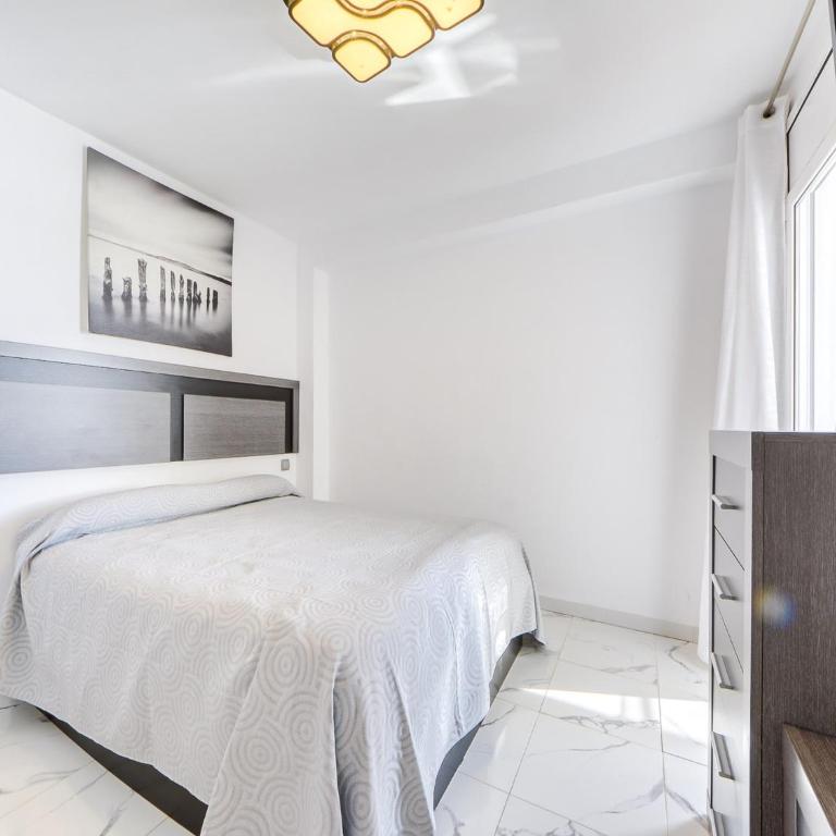 Apartment in Roses with Stunning Beachfront Views - Two-Bedroom Apartment - 4