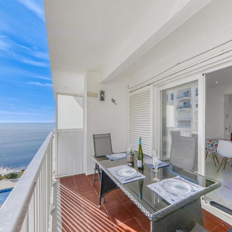 Apartment in Roses with Stunning Beachfront Views - Two-Bedroom Apartment - 22