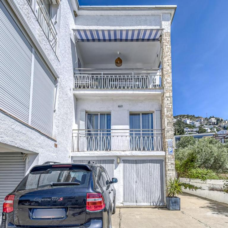 Apartment in Roses near Platja dels Palangrers - Two-Bedroom Apartment - 8
