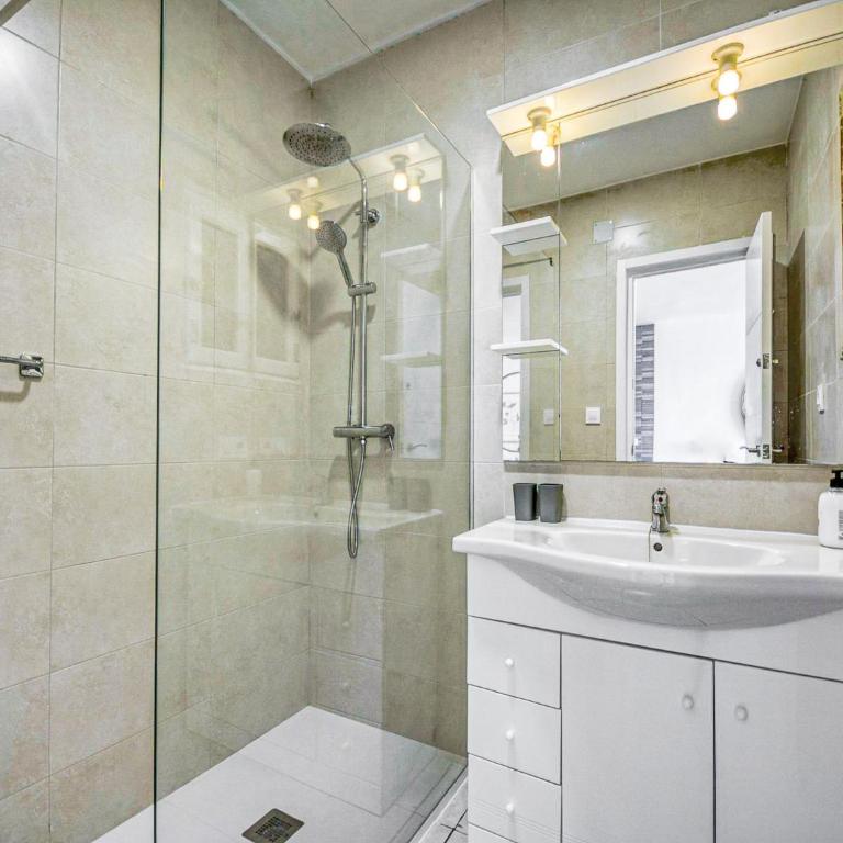 Apartment in Roses by the Waterfront - Two-Bedroom Apartment - 20