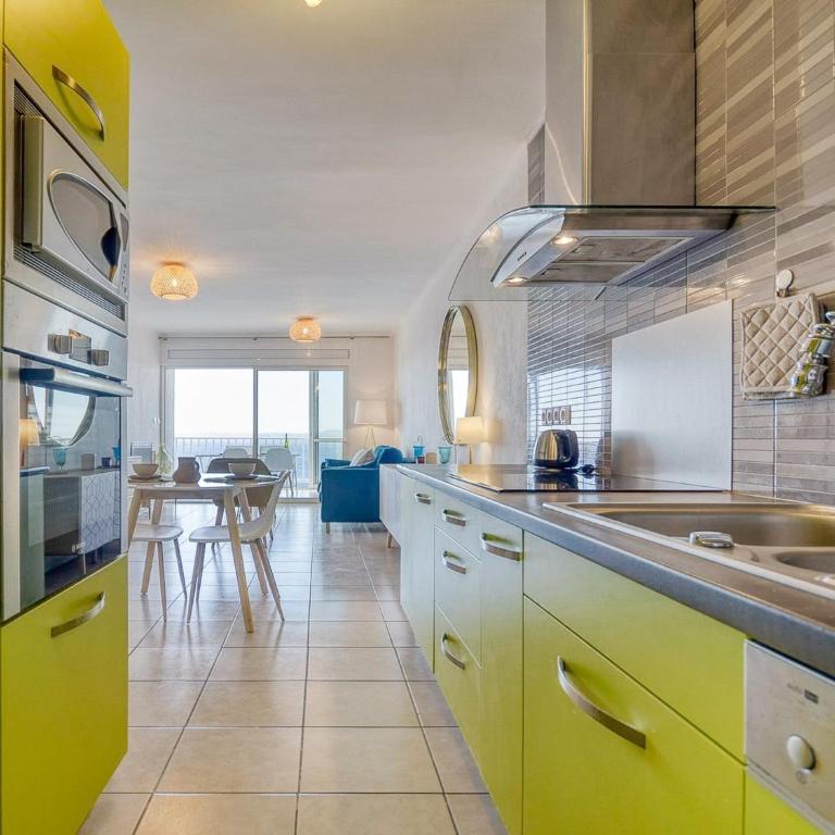 Apartment in Roses by the Waterfront - Two-Bedroom Apartment - 15