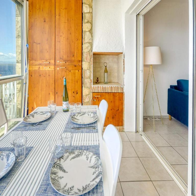Apartment in Roses by the Waterfront - Two-Bedroom Apartment - 29