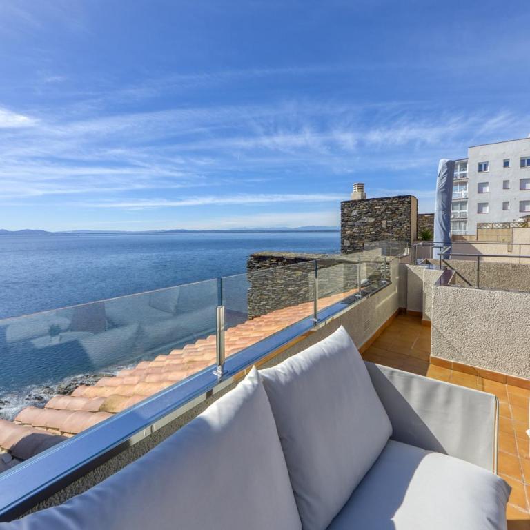 Apartment in Rosas with Beachfront Views - Two-Bedroom Apartment - 32