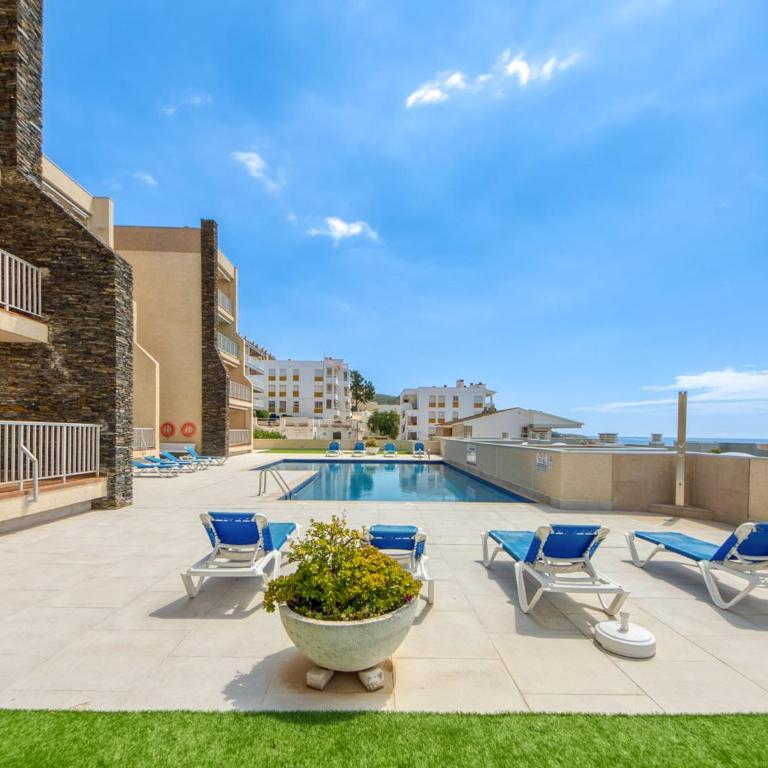 Apartment in Rosas with Beachfront Views - Two-Bedroom Apartment - 42